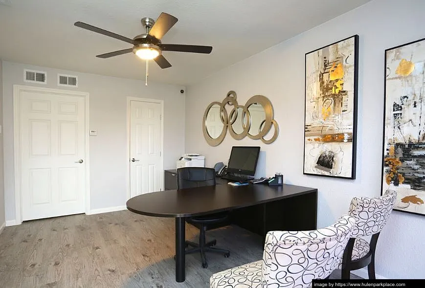 Hulen Park Place Townhomes - Photo 8 of 40