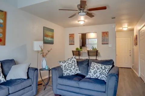 Hulen Park Place Townhomes - Photo 21 of 40