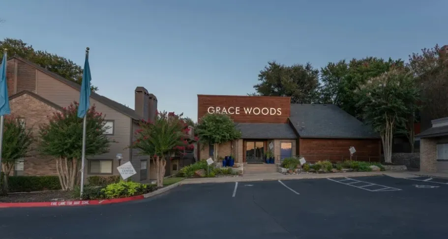 Grace Woods - Photo 15 of 35