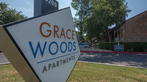 Grace Woods - Photo 14 of 35