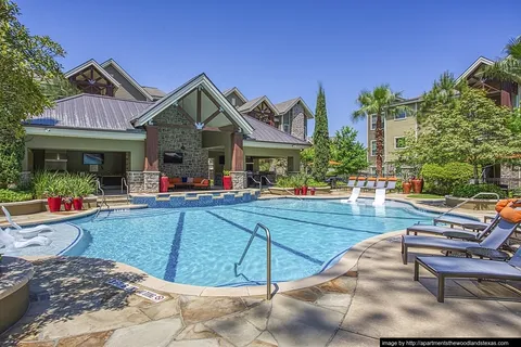 Woodlands Lodge - Photo 9 of 49