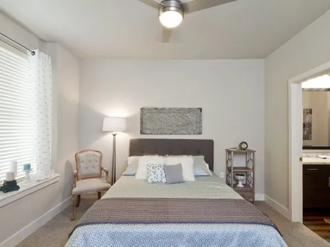 Allure Luxury Apartments & Townhomes - Photo 31 of 32