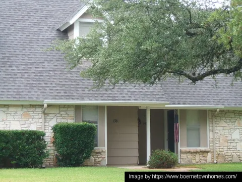 Boerne Townhomes - Photo 3 of 20