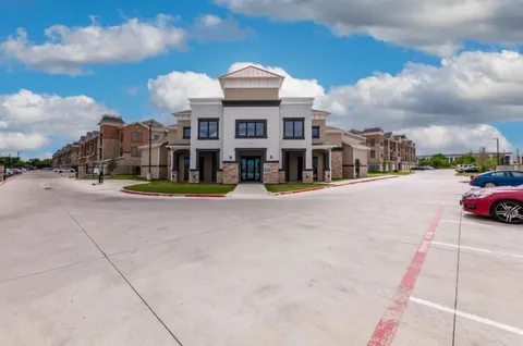 Luxia Grand Prairie - Photo 12 of 39