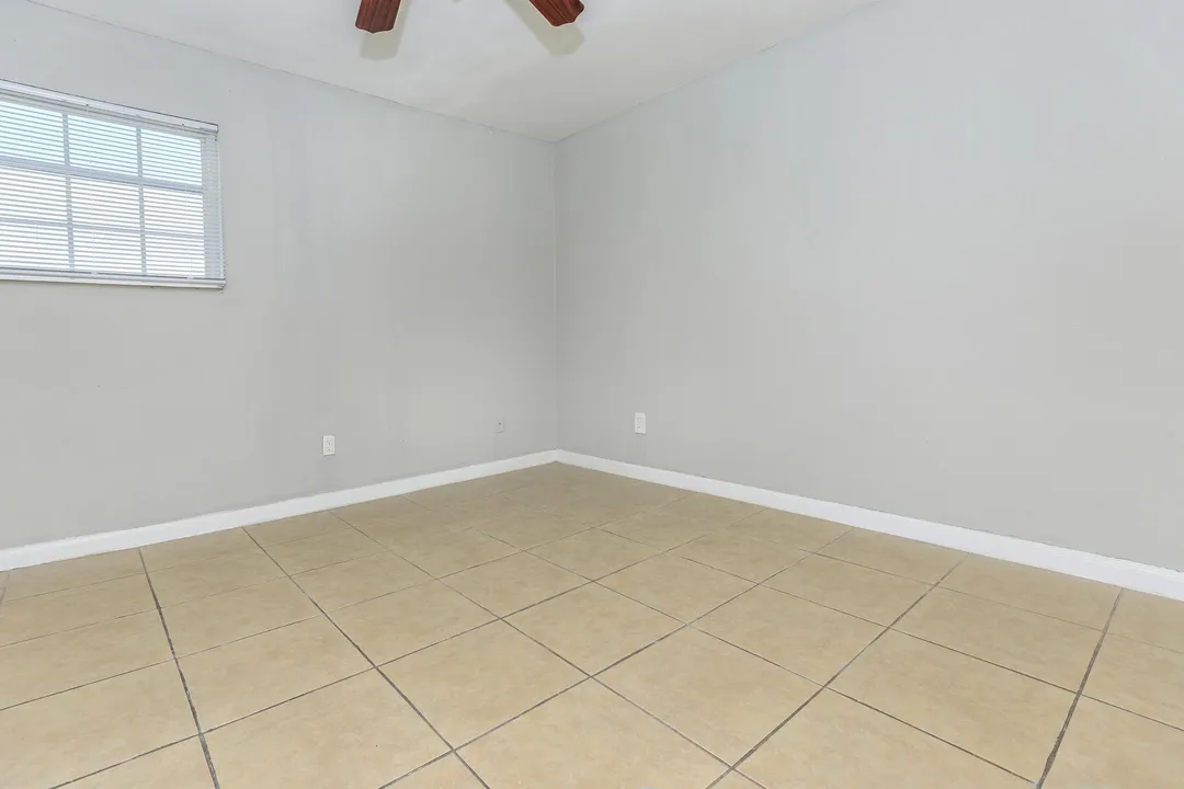 7637 Harwin - Photo 5 of 27