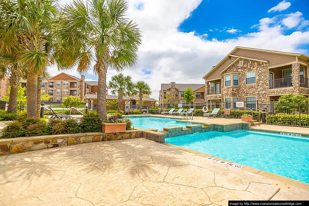 Mansions at Sunset Ridge - Photo 16 of 34