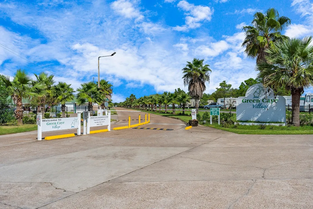 Green Caye Village - Photo 13 of 29