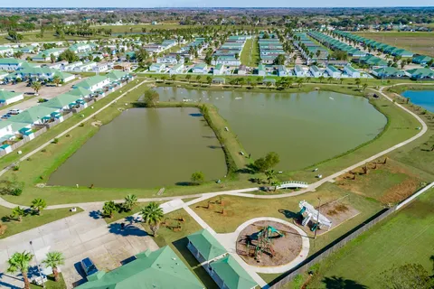 Green Caye Village - Photo 18 of 29