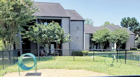 Lakebridge Townhomes - Photo 28 of 38