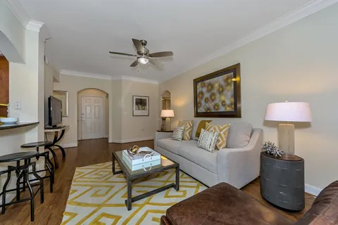 Renaissance at Preston Hollow - Photo 31 of 42