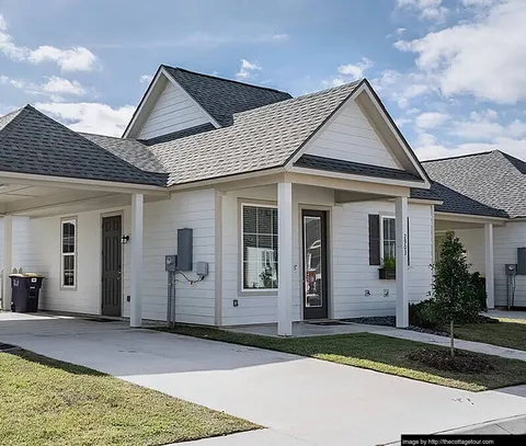 Cottages at Buckshot Landing - Photo 2 of 5