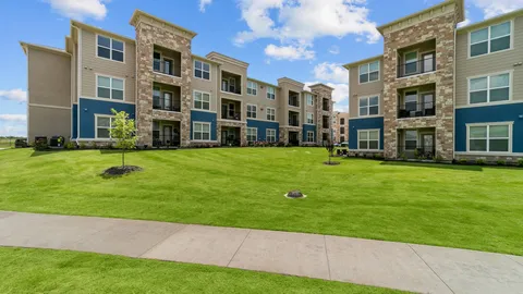 Cross Timbers Apartments - 11