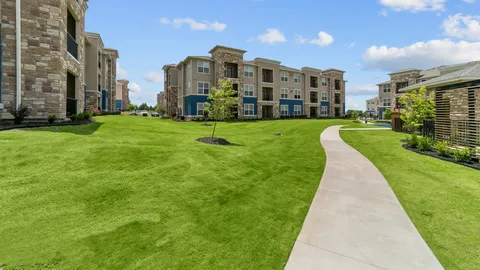 Cross Timbers Apartments - 12