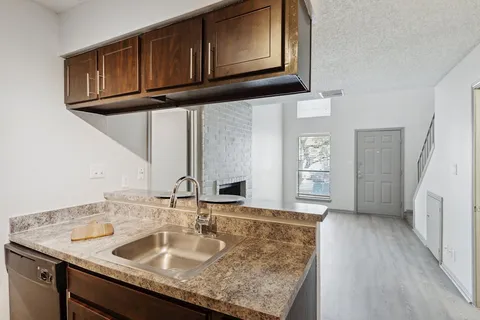 Maxwell Townhomes - Photo 38 of 40