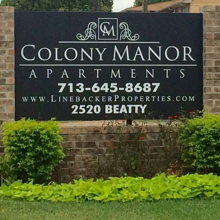 Colony Manor - Photo 8 of 11