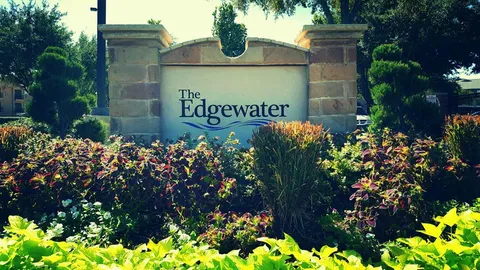 Edgewater - Photo 19 of 34