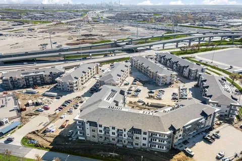 Westloop at the Diamond Interchange - Photo 25 of 32