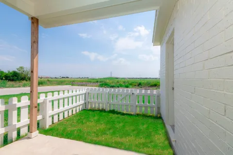 Townhomes at Bluebonnet Trails - Photo 17 of 29