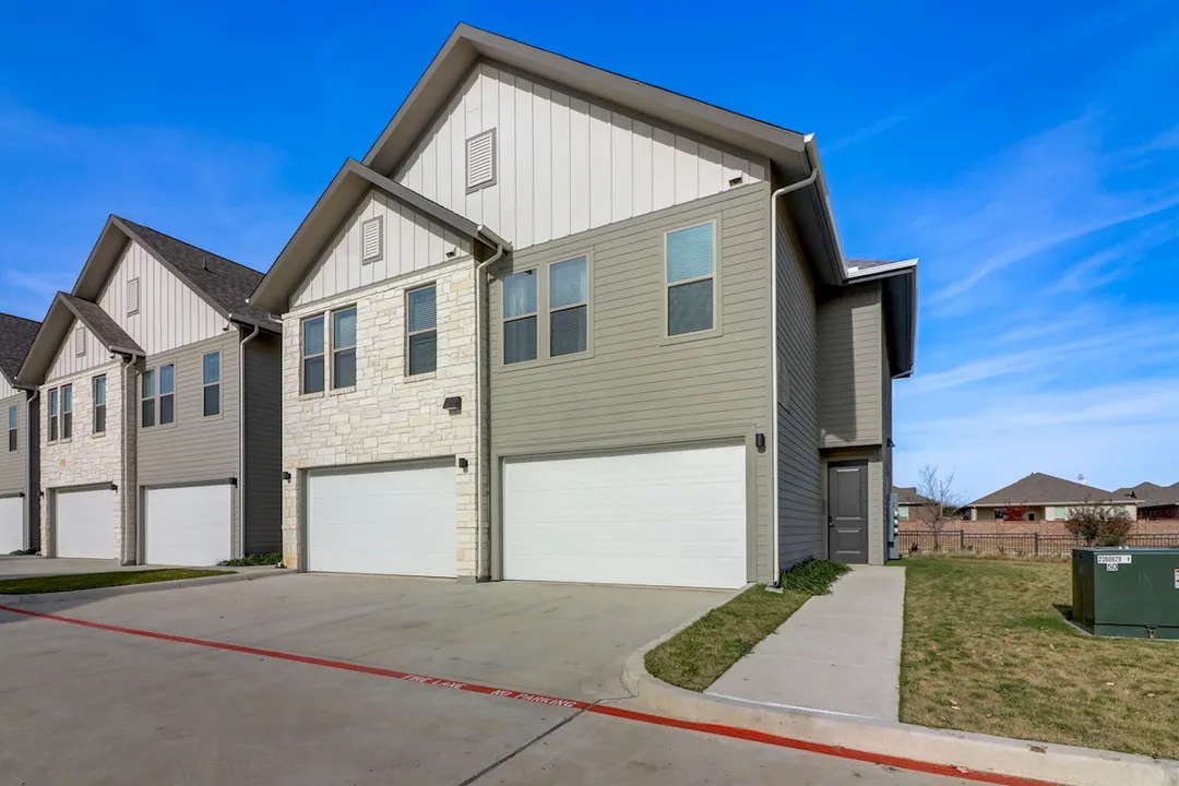 Palo Townhomes - Photo 15 of 26