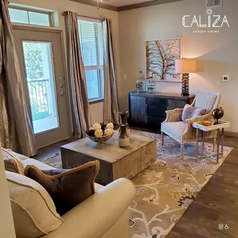 Caliza - Photo 25 of 43