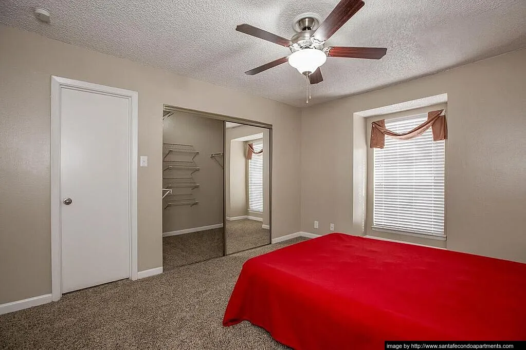 Santa Fe Condo's - Photo 17 of 41