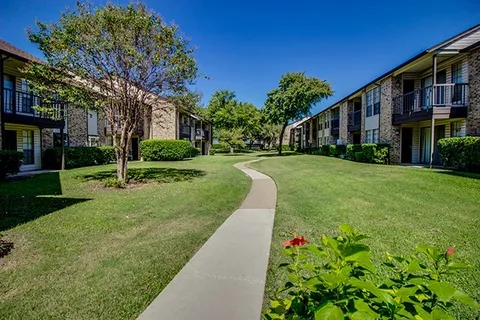 Courtyard - Photo 20 of 29