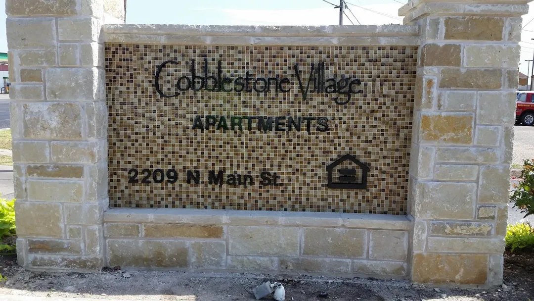 Cobblestone Village - Photo 18 of 27