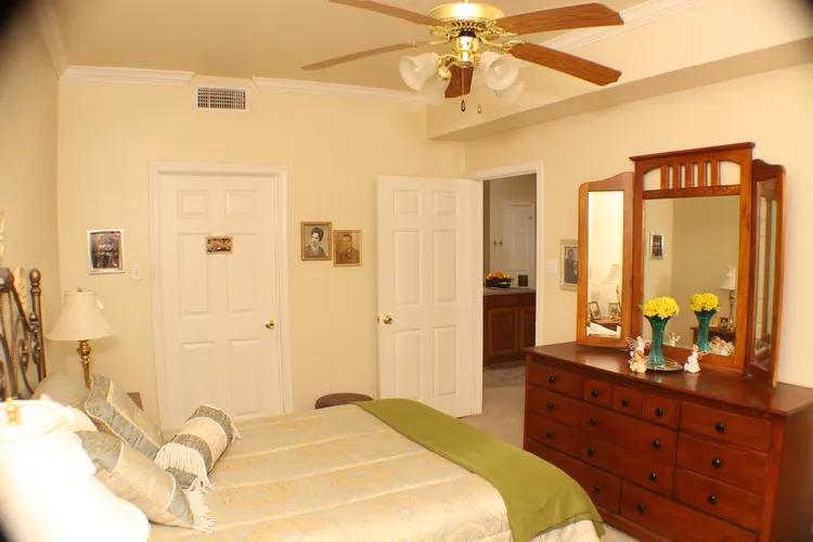 Waxahachie Village Condominium - Photo 14 of 28