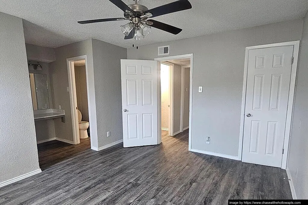 Estrella Apartment Homes - Photo 19 of 33