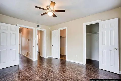 Estrella Apartment Homes - Photo 29 of 33