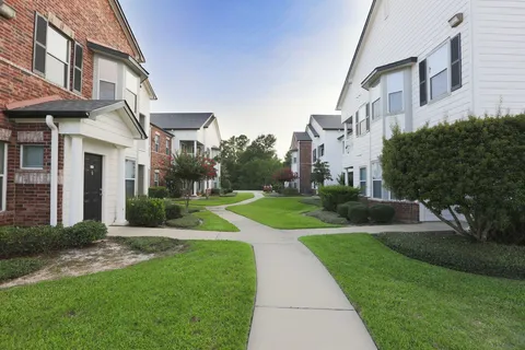 Villas at Cypresswood - Photo 18 of 54