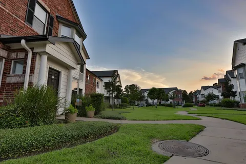 Villas at Cypresswood - Photo 19 of 54