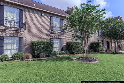 Residence at Garden Oaks - Photo 20 of 40