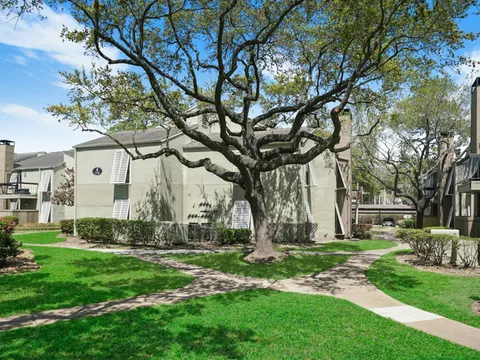 Preserve Piney Point - Photo 13 of 41