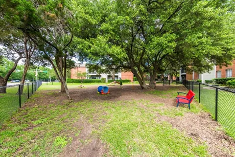 Arboretum Oaks - Photo 25 of 42