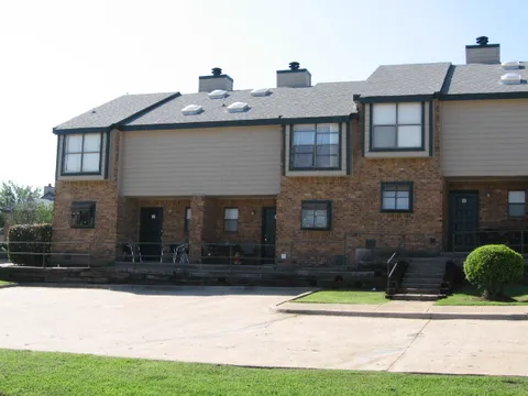 Shorewood Park Townhomes - 2