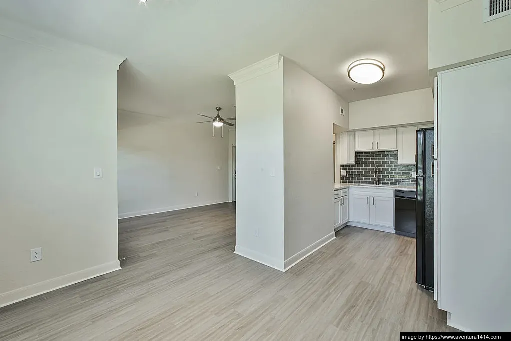 Aventura 1414 - Photo 2 of 43