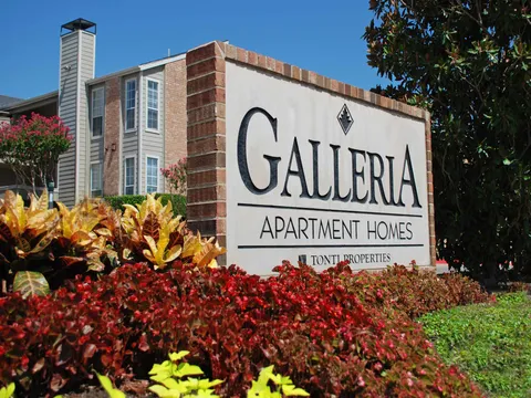 Galleria Townhomes - 10