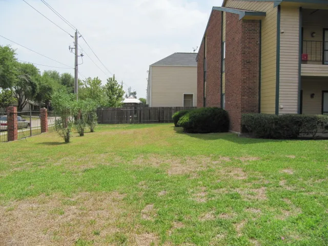 Chelsea Row Condos - Photo 12 of 21