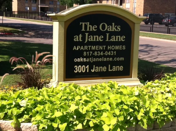 Oaks at Jane Lane - Photo 16 of 28